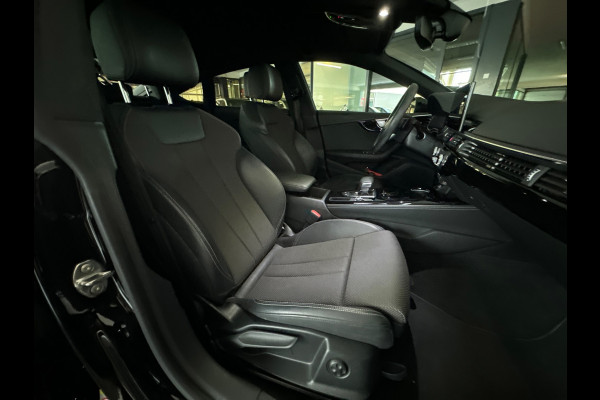 Audi A5 Sportback 40 TFSI S edition Competition Camera|Keyless|Trekhaak