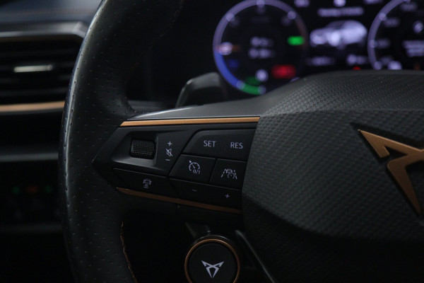 CUPRA Formentor 1.4 e-Hybrid VZ Copper Edition Performance 245PK PANO/LEER/CAMERA/SFEERV/MEMORY/BOMVOL