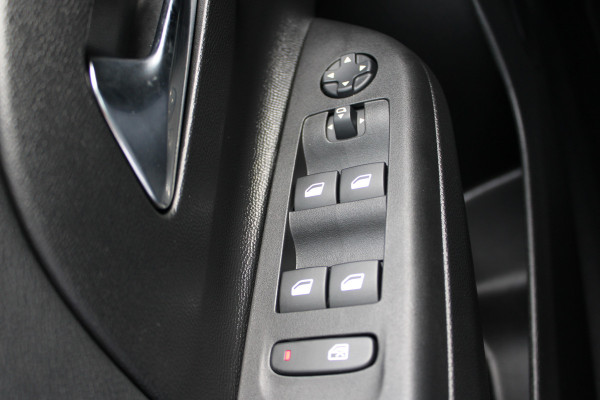 Opel CORSA-E Business Edition 50 kWh | Camera | BLIS | Camera | Dealer onderhouden