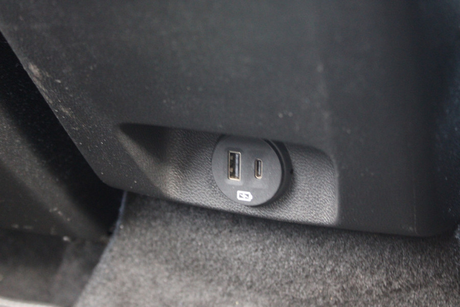 Ford FOCUS Wagon 1.0 EcoBoost Hybrid Active X | Leder! | Adaptieve cruise | Trekhaak | Camera | BLIS