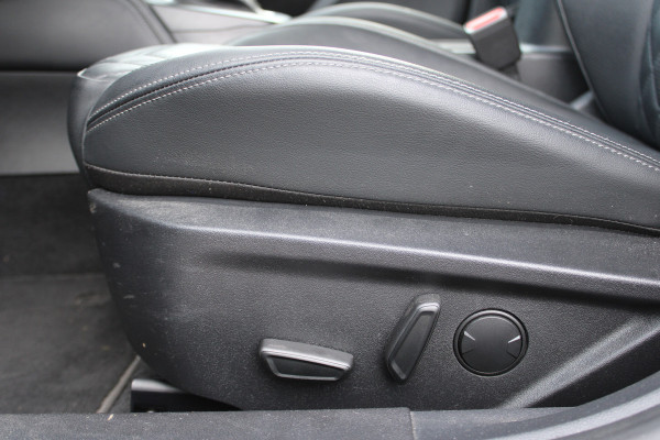 Ford FOCUS Wagon 1.0 EcoBoost Hybrid Active X | Leder! | Adaptieve cruise | Trekhaak | Camera | BLIS