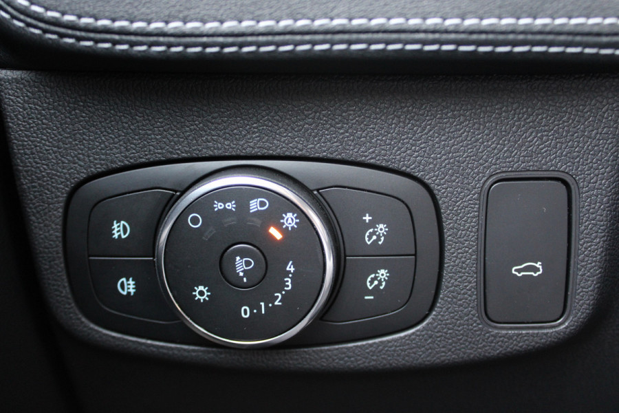 Ford FOCUS Wagon 1.0 EcoBoost Hybrid Active X | Leder! | Adaptieve cruise | Trekhaak | Camera | BLIS