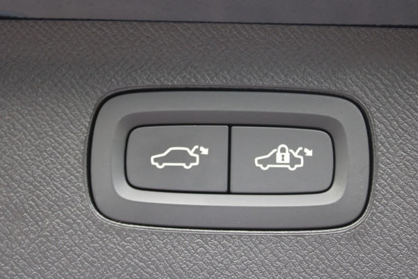 Volvo XC90 2.0 T8 Plug-in hybrid AWD Plus Bright | Luchtvering | BLIS | Panoramadak | 360 Camera