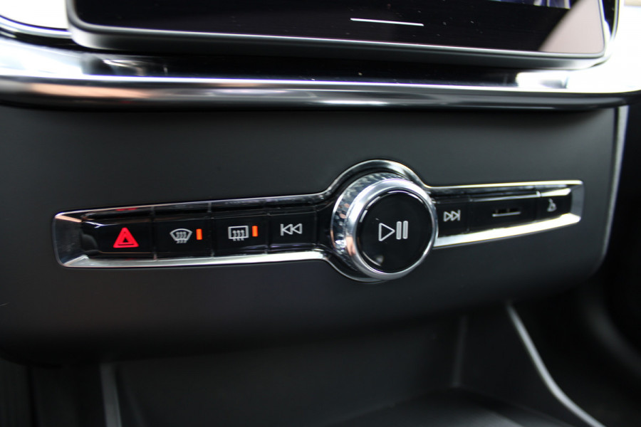 Volvo XC90 2.0 T8 Plug-in hybrid AWD Plus Bright | Luchtvering | BLIS | Panoramadak | 360 Camera
