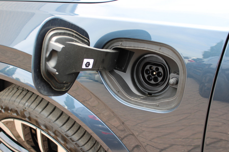 Volvo XC90 2.0 T8 Plug-in hybrid AWD Plus Bright | Luchtvering | BLIS | Panoramadak | 360 Camera