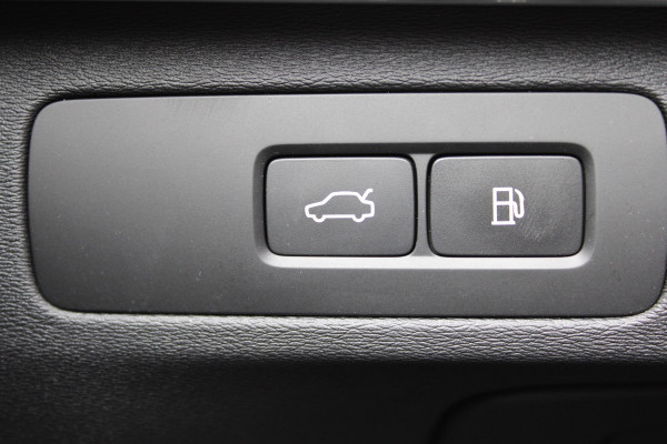 Volvo XC90 2.0 T8 Plug-in hybrid AWD Plus Bright | Luchtvering | BLIS | Panoramadak | 360 Camera