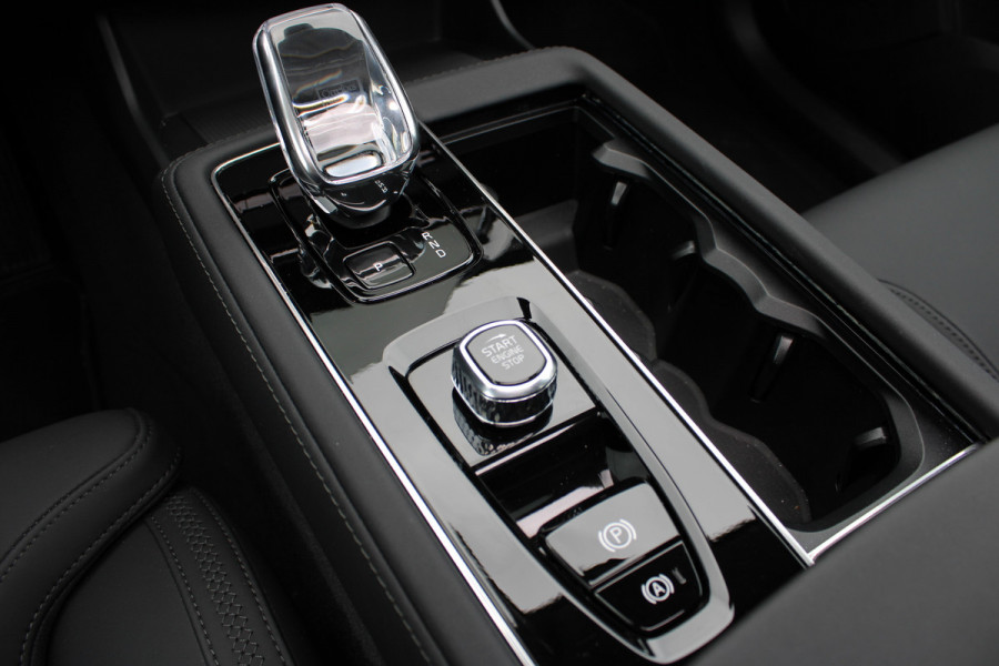 Volvo XC90 2.0 T8 Plug-in hybrid AWD Plus Bright | Luchtvering | BLIS | Panoramadak | 360 Camera