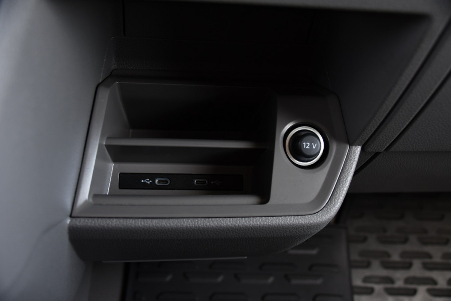 MAN TGE 3.180 35 2.0 L3H2 DC PB Edition Camera, Cruise, Carplay, LED, 177pk, Automaat, Sensoren, Multimedia, Uniek!
