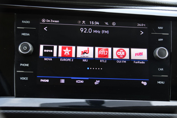 Volkswagen Transporter 2.0 TDI L2H1 30 Bulli Virtual, Cruise, Camera, Carplay, LED, Automaat, 150pk, Multimedia, Sensoren, Airco, Uniek!
