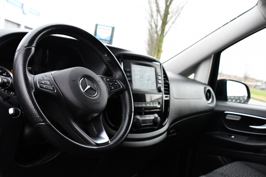 Mercedes-Benz Vito 119 CDI L2 Black Edition Camera, Cruise, Carplay, LED, Automaat, 190pk, Trekhaak, Multimedia, Sensoren, Uniek!
