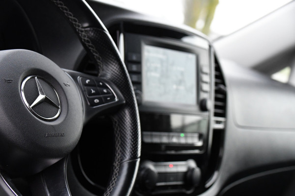 Mercedes-Benz Vito 119 CDI L2 Black Edition Camera, Cruise, Carplay, LED, Automaat, 190pk, Trekhaak, Multimedia, Sensoren, Uniek!