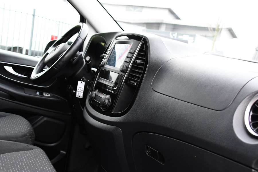 Mercedes-Benz Vito 119 CDI L2 Black Edition Camera, Cruise, Carplay, LED, Automaat, 190pk, Trekhaak, Multimedia, Sensoren, Uniek!