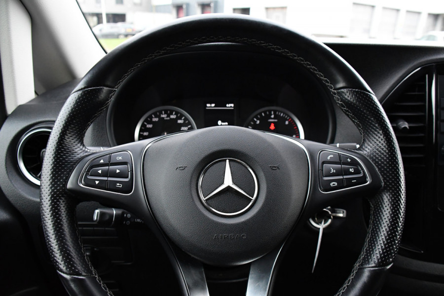Mercedes-Benz Vito 119 CDI L2 Black Edition Camera, Cruise, Carplay, LED, Automaat, 190pk, Trekhaak, Multimedia, Sensoren, Uniek!