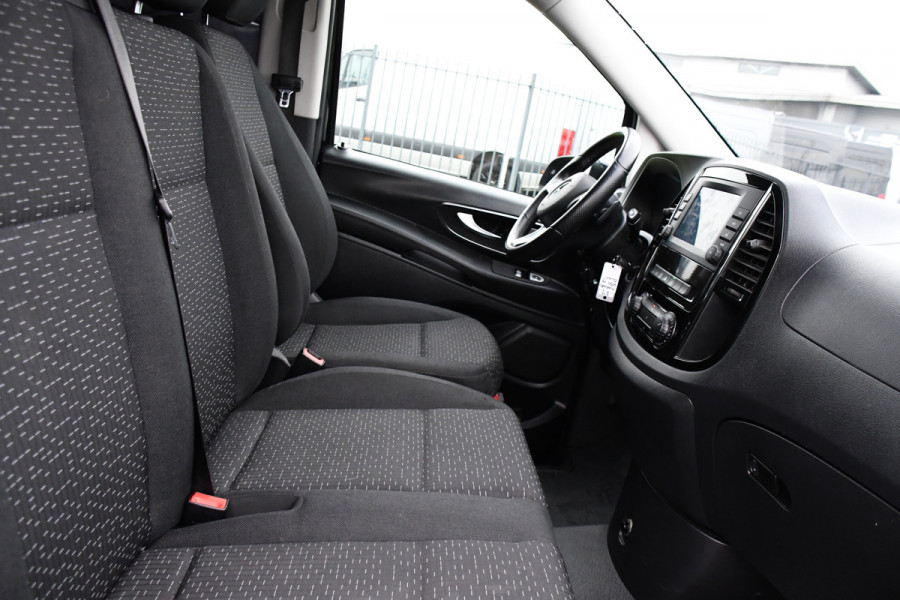 Mercedes-Benz Vito 119 CDI L2 Black Edition Camera, Cruise, Carplay, LED, Automaat, 190pk, Trekhaak, Multimedia, Sensoren, Uniek!