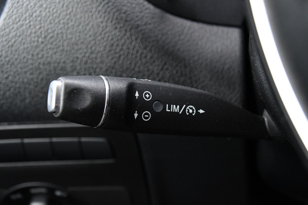 Mercedes-Benz Vito 119 CDI L2 Black Edition Camera, Cruise, Carplay, LED, Automaat, 190pk, Trekhaak, Multimedia, Sensoren, Uniek!