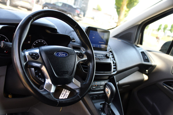 Ford Transit Connect 1.5 EcoBlue L2 Black Edition Camera, Cruise, Sensoren, Stoelverwarming, Automaat, 100pk, Multimedia, Trekhaak, Uniek!