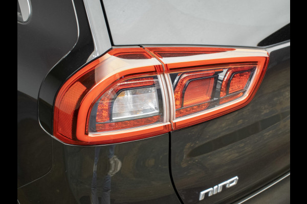 Kia Niro 1.6 GDi Hybrid DynamicLine Sport (APPLE CARPLAY,NAVI,CLIMATE,CRUISE,LANE ASSIST,SPORTSTOELEN,LM VELGEN,NETTE STAAT)