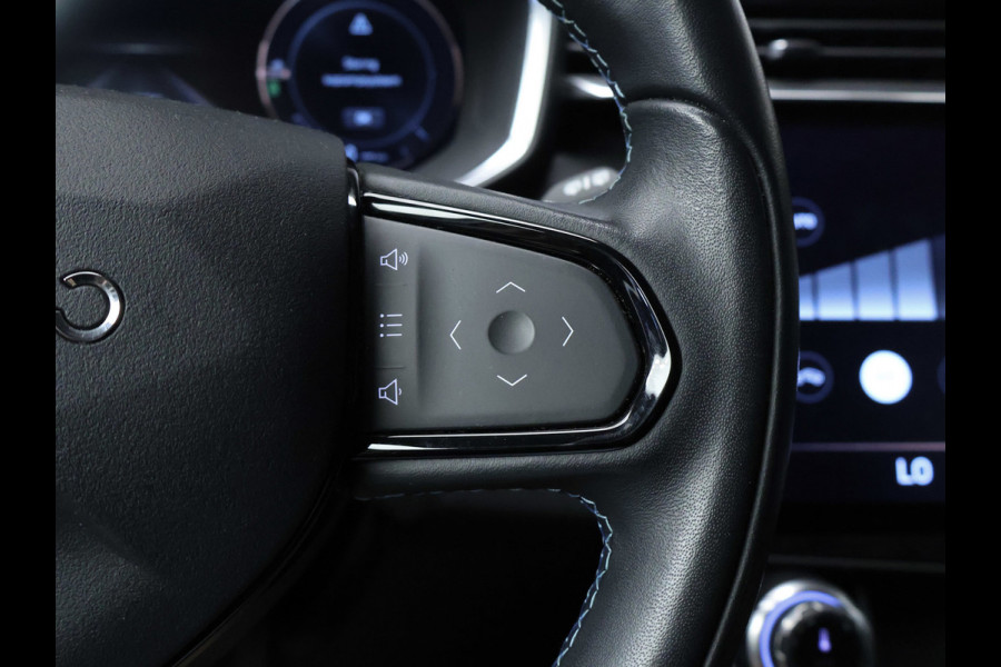 Lynk & Co 01 1.5 Sport (APPLE CARPLAY,SCHUIFDAK,CAMERA,360 VIEW,STOELVERWARMING,CLIMATE,CRUISE,LED,GETINT,SPORTSTOELEN,LM VELGEN)
