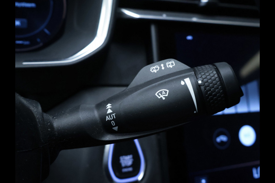 Lynk & Co 01 1.5 Sport (APPLE CARPLAY,SCHUIFDAK,CAMERA,360 VIEW,STOELVERWARMING,CLIMATE,CRUISE,LED,GETINT,SPORTSTOELEN,LM VELGEN)
