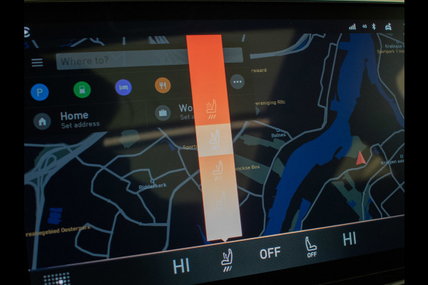 Lynk & Co 01 1.5 Sport (APPLE CARPLAY,SCHUIFDAK,CAMERA,360 VIEW,STOELVERWARMING,CLIMATE,CRUISE,LED,GETINT,SPORTSTOELEN,LM VELGEN)