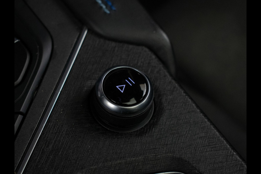 Lynk & Co 01 1.5 Sport (APPLE CARPLAY,SCHUIFDAK,CAMERA,360 VIEW,STOELVERWARMING,CLIMATE,CRUISE,LED,GETINT,SPORTSTOELEN,LM VELGEN)