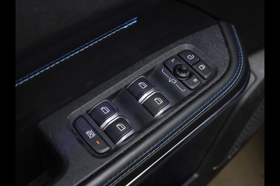 Lynk & Co 01 1.5 Sport (APPLE CARPLAY,SCHUIFDAK,CAMERA,360 VIEW,STOELVERWARMING,CLIMATE,CRUISE,LED,GETINT,SPORTSTOELEN,LM VELGEN)