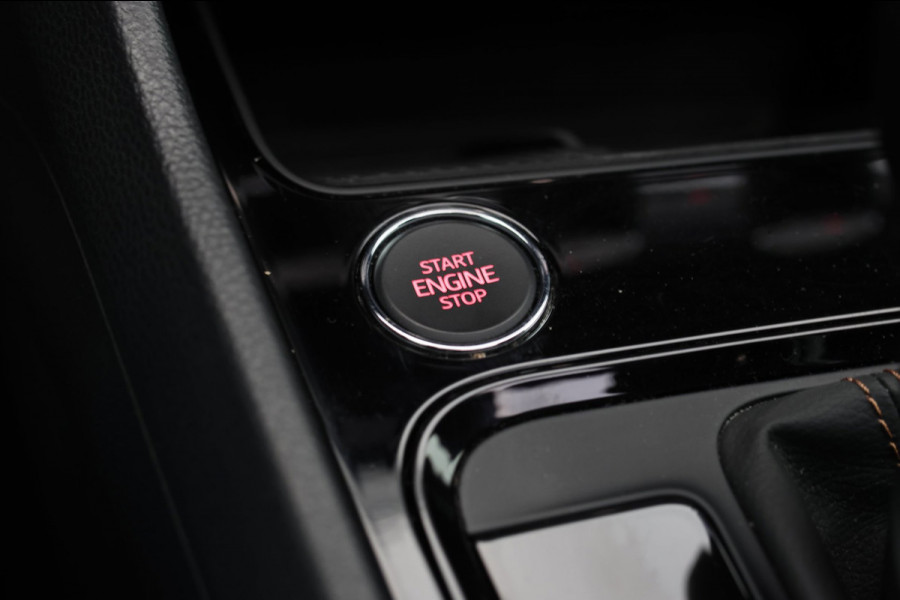 CUPRA Ateca 2.0 TSI 4DRIVE *Pano*Kuipstoelen*Trekhaak*360 Camera*Beats*
