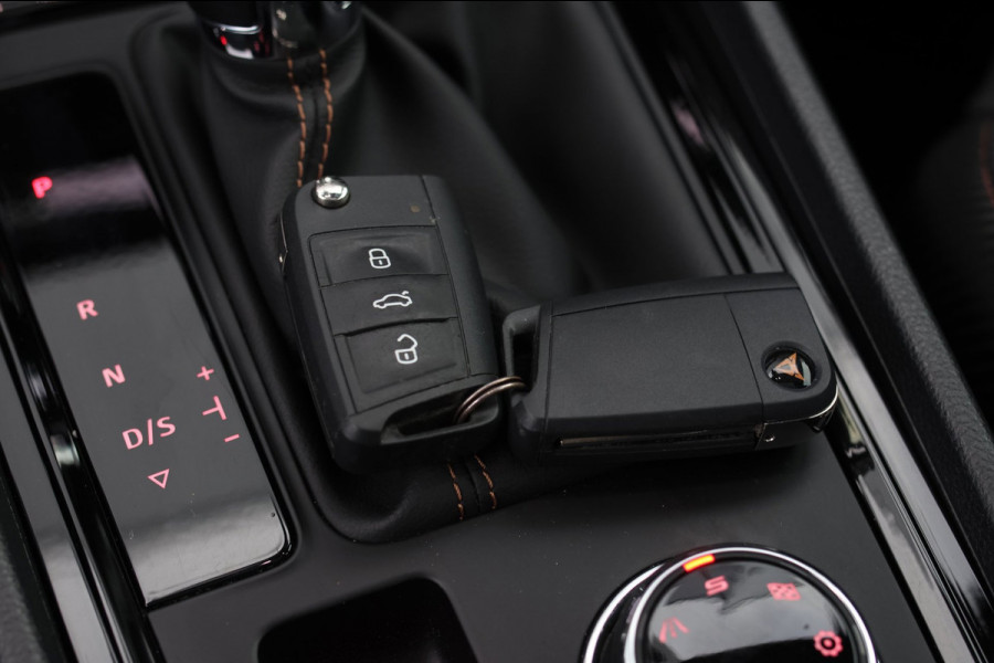 CUPRA Ateca 2.0 TSI 4DRIVE *Pano*Kuipstoelen*Trekhaak*360 Camera*Beats*