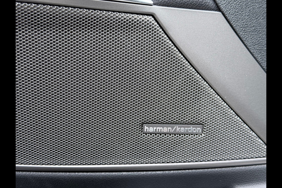 BMW 3-serie M340i xDrive M seats/H&K/360/HuD/Carbon