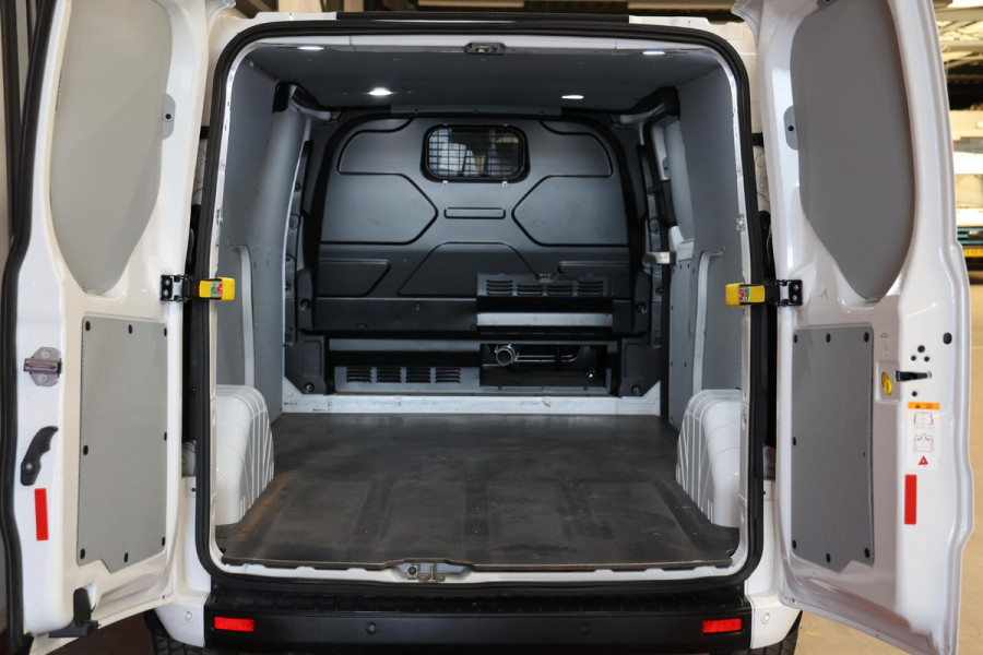 Ford Transit Custom 2.0 TDCI L2H1 AUTOMAAT