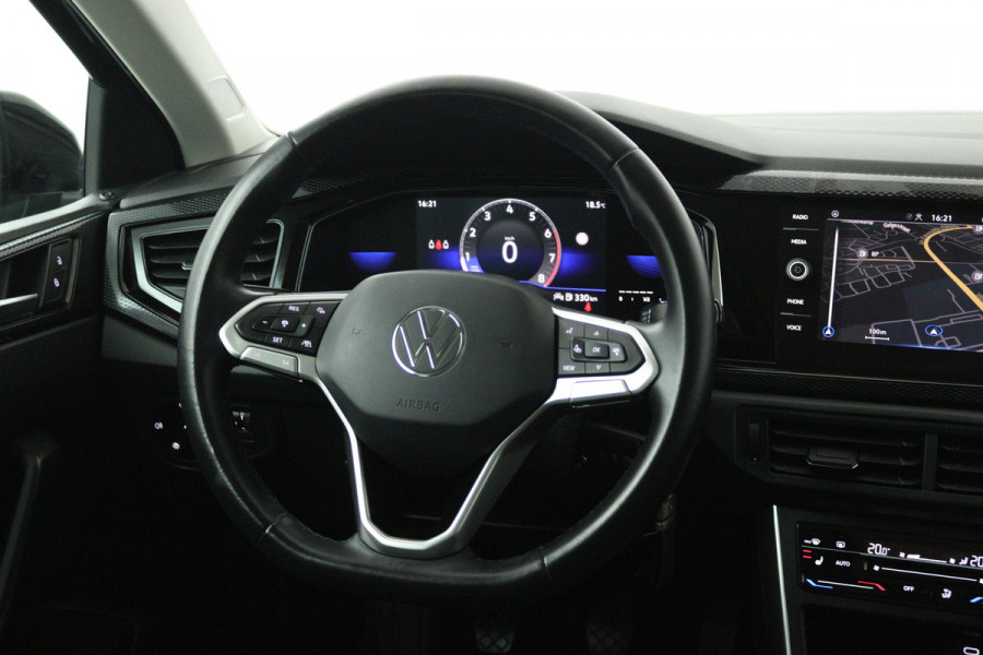 Volkswagen Polo 1.0 TSI Life Business (CAMERA, STOELVERWARMING, CRUISE ADAPTIEF, PARKEERSENSOREN)