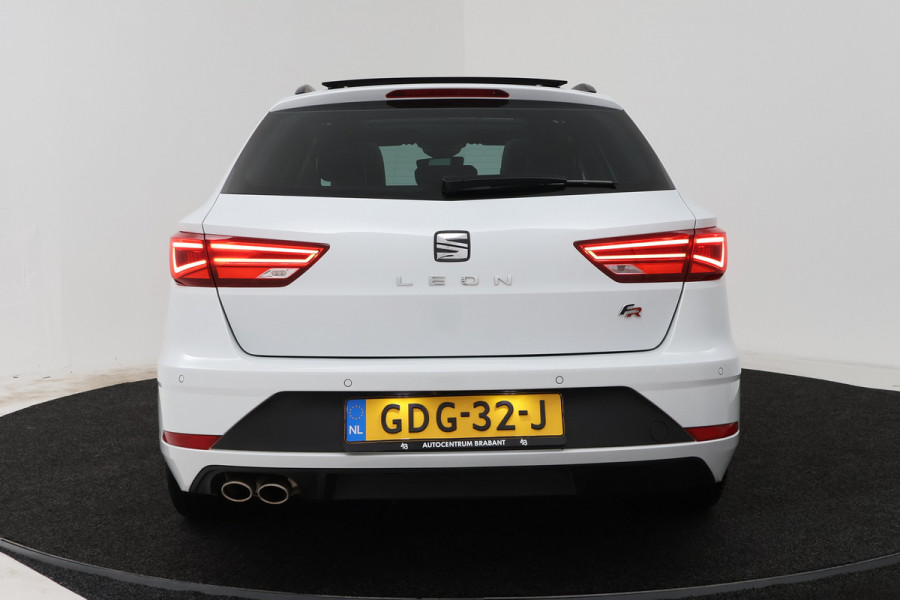 Seat Leon ST 1.5 TSI FR Ultimate Edition Black (PANORAMADAK, STOELVERWARMING, TREKHAAK AF, BEATS AUDIO, DIGITALE COCKPIT)