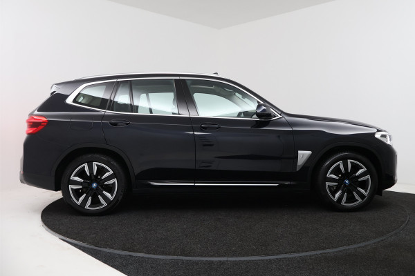 BMW iX3 Executive 80 kWh (SOH 98%, PANORAMADAK, STOELVERWARMING, ELEKTR STOELEN, CAMERA)