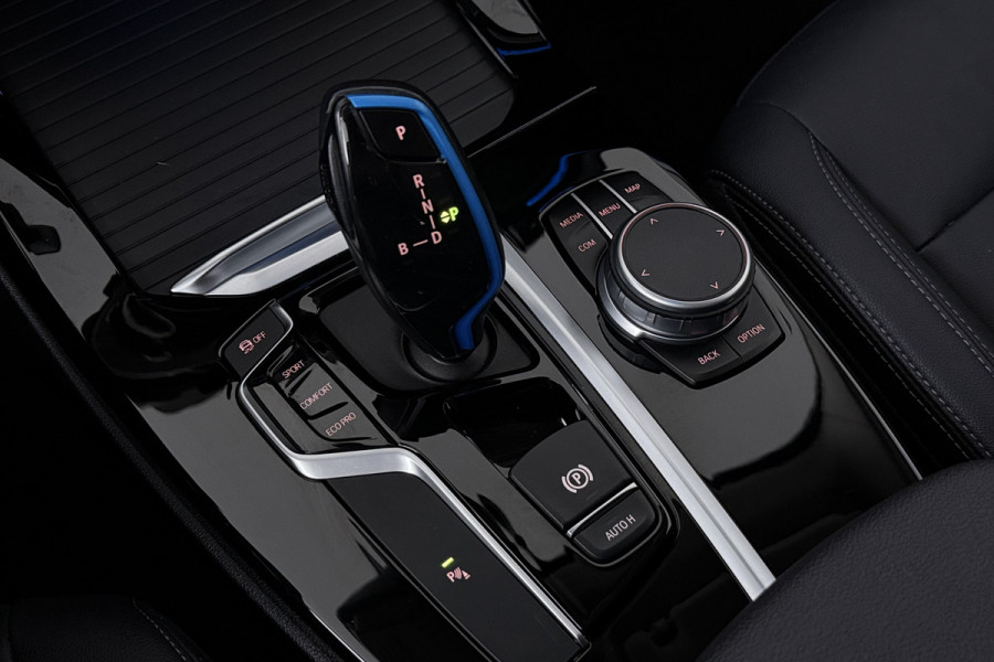 BMW iX3 Executive 80 kWh (SOH 98%, PANORAMADAK, STOELVERWARMING, ELEKTR STOELEN, CAMERA)
