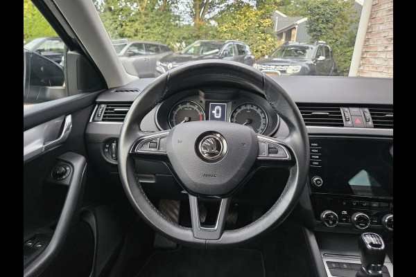 Škoda Octavia Combi 1.0 TSI Trekhaak! Carplay! Airco/Clima! Navigatie! Cruise Control! Nette Auto! Dealer Onderhouden!