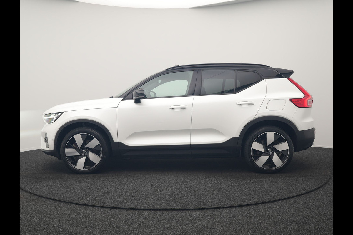 Volvo XC40 Recharge Ultimate 69 kWh 231pk Dealer O.H. | Panodak | Warmtepomp | 360 Camera | Adaptive Cruise | Harman / Kardon | Sportstoelen Memory & Verwarmd | Blis | Keyless | Pilot Assist | Apple Carplay | Stuur Verwarmd | Google Assistent &  | 20"L.M |