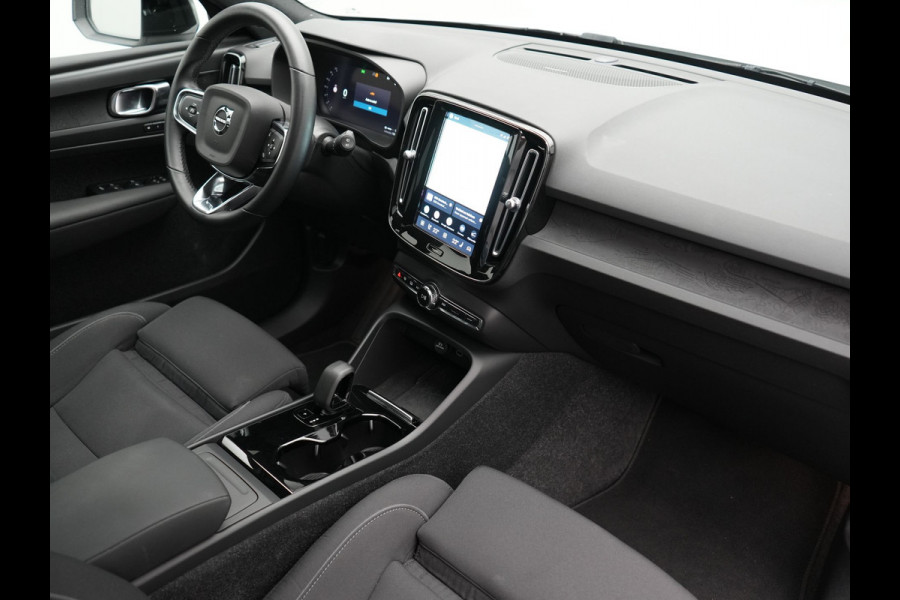 Volvo XC40 Recharge Ultimate 69 kWh 231pk Dealer O.H. | Panodak | Warmtepomp | 360 Camera | Adaptive Cruise | Harman / Kardon | Sportstoelen Memory & Verwarmd | Blis | Keyless | Pilot Assist | Apple Carplay | Stuur Verwarmd | Google Assistent &  | 20"L.M |