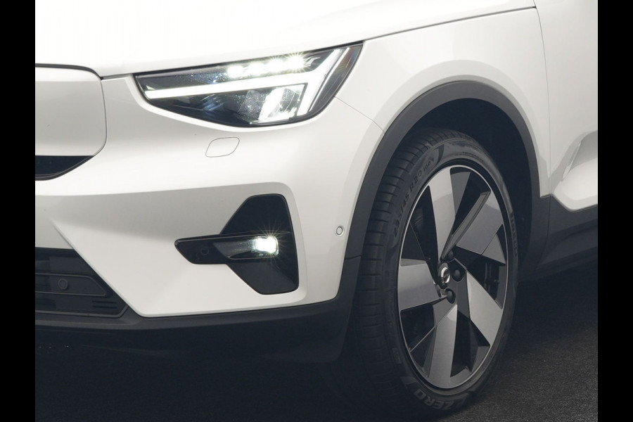 Volvo XC40 Recharge Ultimate 69 kWh 231pk Dealer O.H. | Panodak | Warmtepomp | 360 Camera | Adaptive Cruise | Harman / Kardon | Sportstoelen Memory & Verwarmd | Blis | Keyless | Pilot Assist | Apple Carplay | Stuur Verwarmd | Google Assistent &  | 20"L.M |
