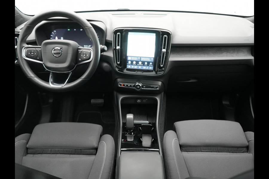 Volvo XC40 Recharge Ultimate 69 kWh 231pk Dealer O.H. | Panodak | Warmtepomp | 360 Camera | Adaptive Cruise | Harman / Kardon | Sportstoelen Memory & Verwarmd | Blis | Keyless | Pilot Assist | Apple Carplay | Stuur Verwarmd | Google Assistent &  | 20"L.M |