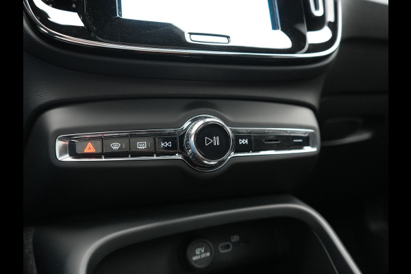 Volvo XC40 Recharge Ultimate 69 kWh 231pk Dealer O.H. | Panodak | Warmtepomp | 360 Camera | Adaptive Cruise | Harman / Kardon | Sportstoelen Memory & Verwarmd | Blis | Keyless | Pilot Assist | Apple Carplay | Stuur Verwarmd | Google Assistent &  | 20"L.M |