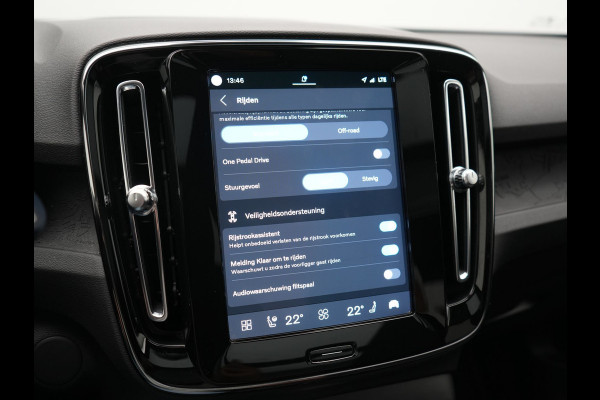 Volvo XC40 Recharge Ultimate 69 kWh 231pk Dealer O.H. | Panodak | Warmtepomp | 360 Camera | Adaptive Cruise | Harman / Kardon | Sportstoelen Memory & Verwarmd | Blis | Keyless | Pilot Assist | Apple Carplay | Stuur Verwarmd | Google Assistent &  | 20"L.M |