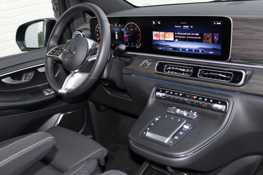Mercedes-Benz V-Klasse 300d / AMG / DC / 4-Matic / 8.000 km / Pano / Burmester / Stoelkoeling / Vol Opties / NIEUWSTAAT.