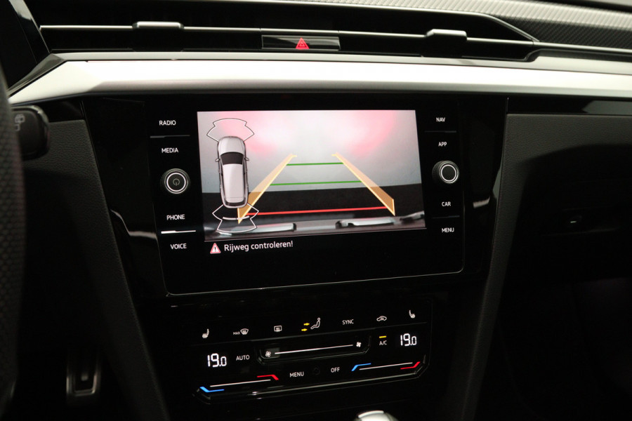 Volkswagen Arteon Shooting Brake 2.0 TSI 190 PK R-Line Business+, Panoramadak, Trekhaak, LED, Camera, Carplay