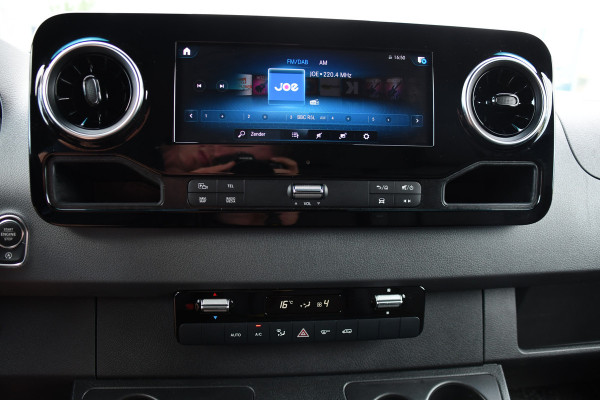 Mercedes-Benz Sprinter 519 V6 3.0 CDI L4H2 PB Edition N1, 360 Camera, Cruise, Carplay, 10,5'' Mbux, Automaat, Sensoren, 190pk, Elektrische deur, Stoelverwarming, Geveerde stoel, Uniek! 319