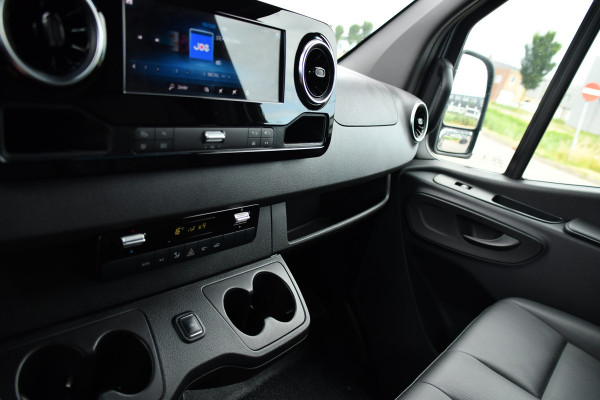 Mercedes-Benz Sprinter 519 V6 3.0 CDI L4H2 PB Edition N1, 360 Camera, Cruise, Carplay, 10,5'' Mbux, Automaat, Sensoren, 190pk, Elektrische deur, Stoelverwarming, Geveerde stoel, Uniek! 319