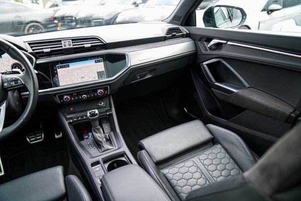 Audi RSQ3 Sportback TFSI RS | Schuifdak | RS Zetels | Bang&Olufsen 3D Premium | Adaptieve Cruise | Sport uitlaat | NardoGrey |