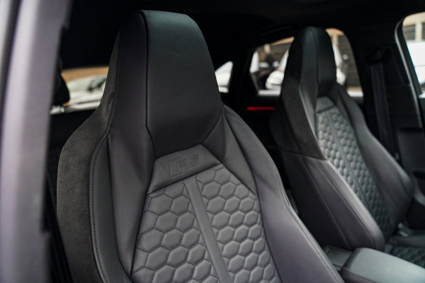 Audi RSQ3 Sportback TFSI RS | Schuifdak | RS Zetels | Bang&Olufsen 3D Premium | Adaptieve Cruise | Sport uitlaat | NardoGrey |