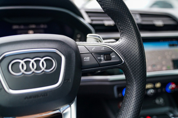 Audi RSQ3 Sportback TFSI RS | Schuifdak | RS Zetels | Bang&Olufsen 3D Premium | Adaptieve Cruise | Sport uitlaat | NardoGrey |