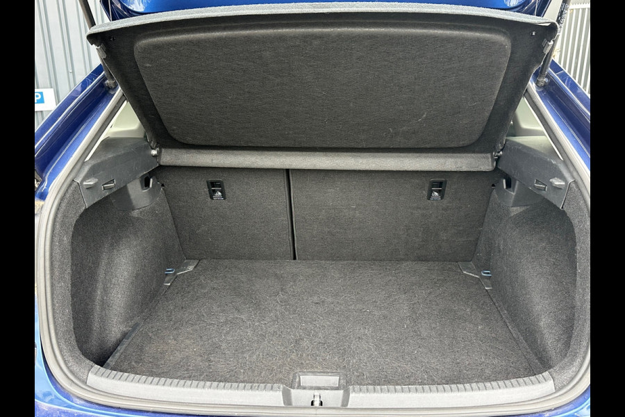 Volkswagen Taigo 1.0 TSI Life CAMERA|APPLE CARPLAY|STOELVERW|