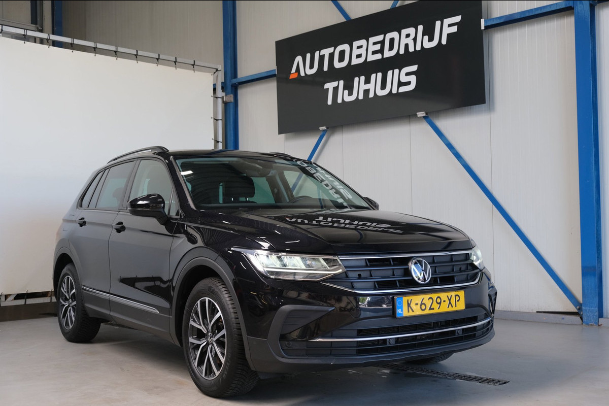Volkswagen Tiguan 1.5 TSI Life - N.A.P. Airco, Cruise, Navi, PDC, Carplay, Trekhaak.
